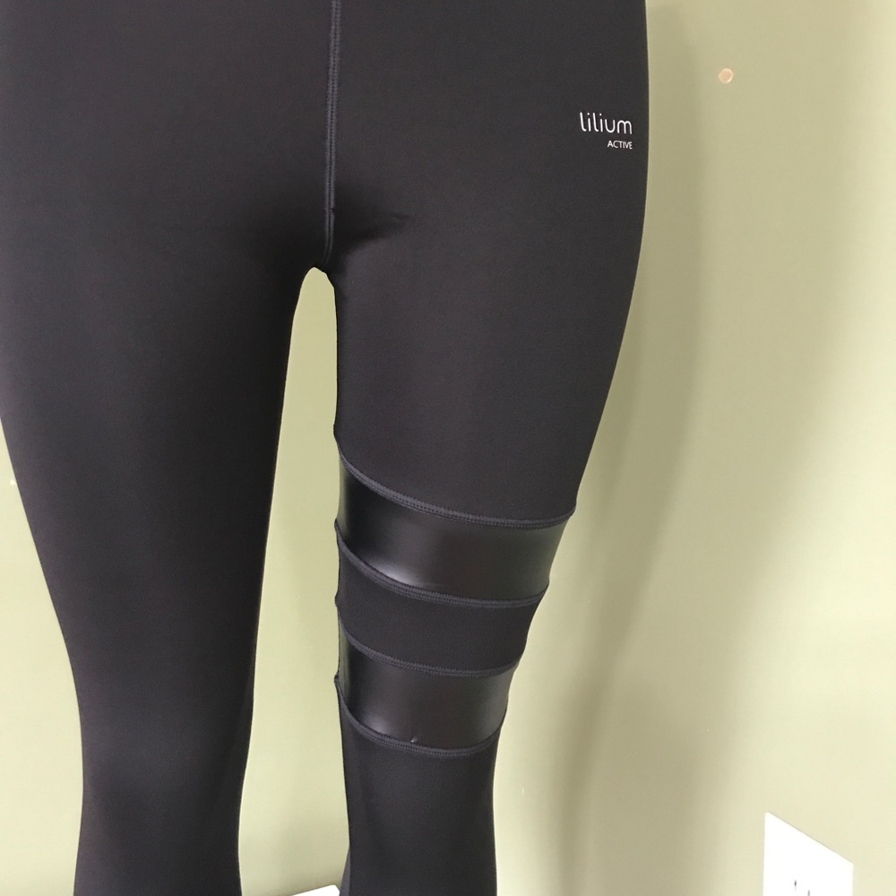 Yoggao double circle leather yoga pants 💕❤️